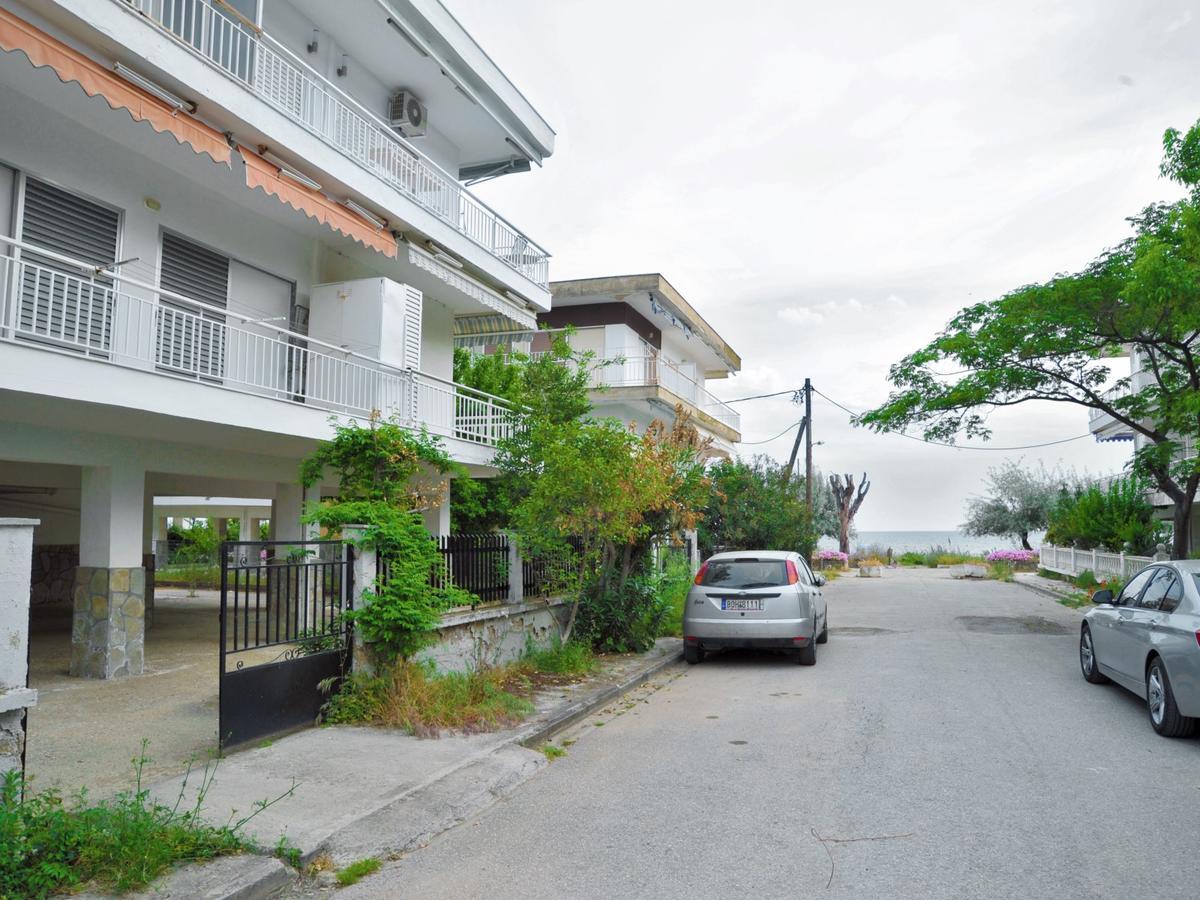 Themis 40 Steps From Beach Paralia Dionysiou Exterior foto